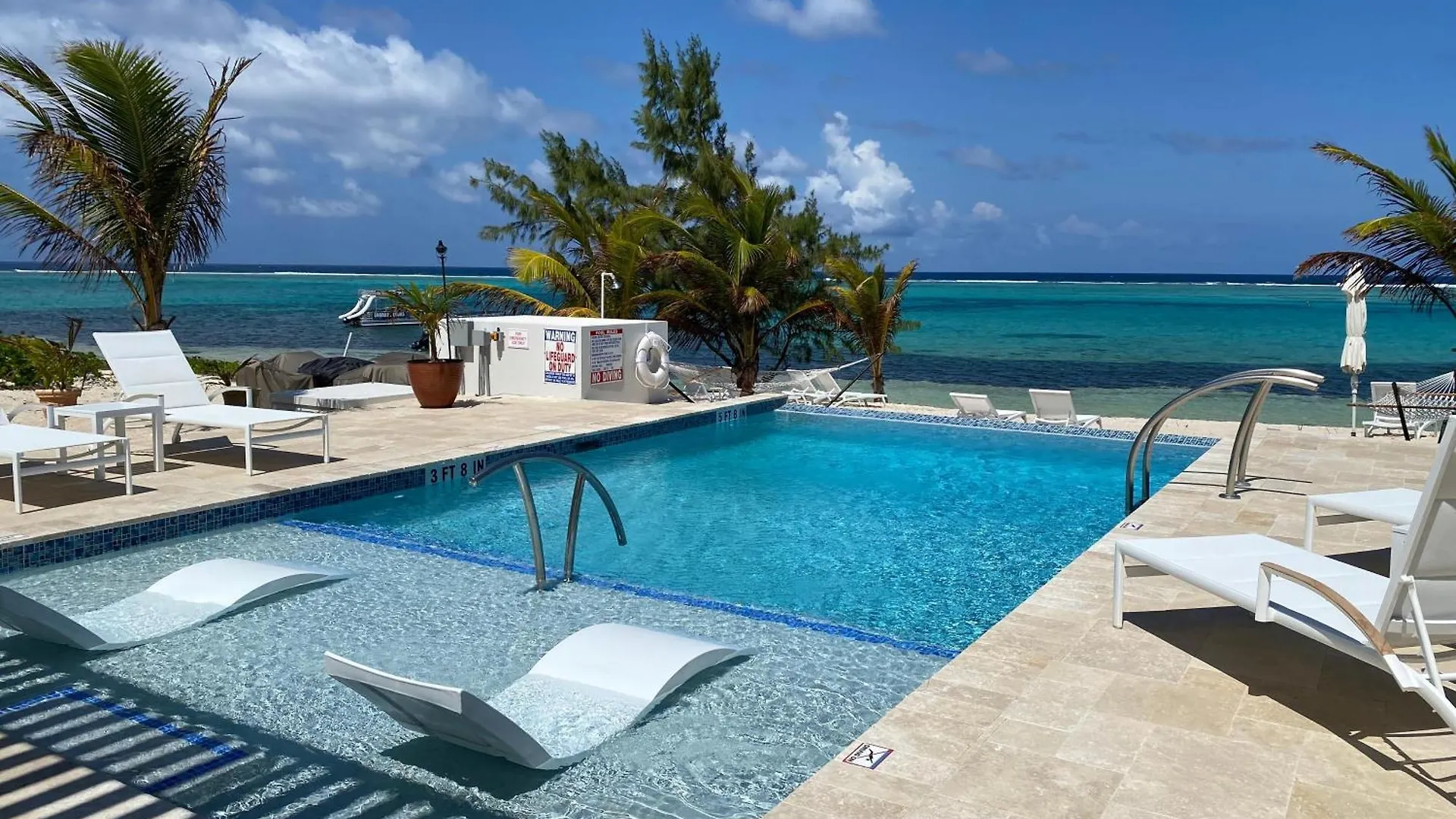 The Tropical Breeze Cottage Sand Bluff 0*,
